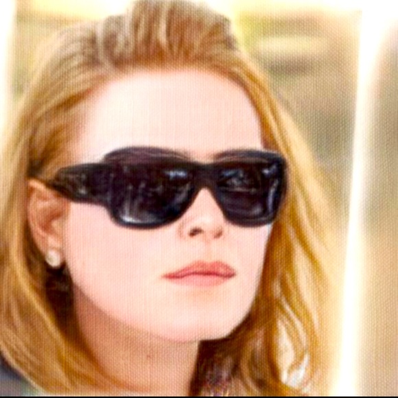 Meet your Posher, Debra - Picture 1 of 1